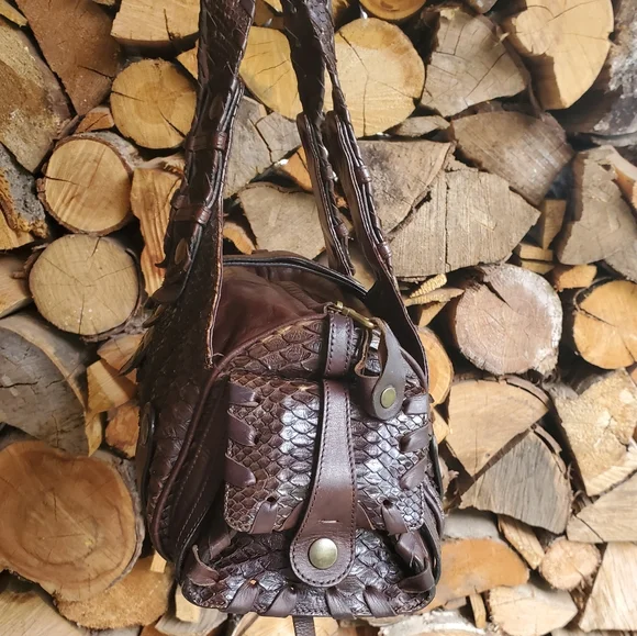 Chloe Textured Brown Shoulder Bag with Gold Accents - Picture 4 of 15